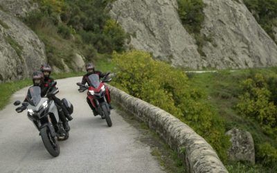 Kilómetros en moto: Mototurismo Touring y MTR